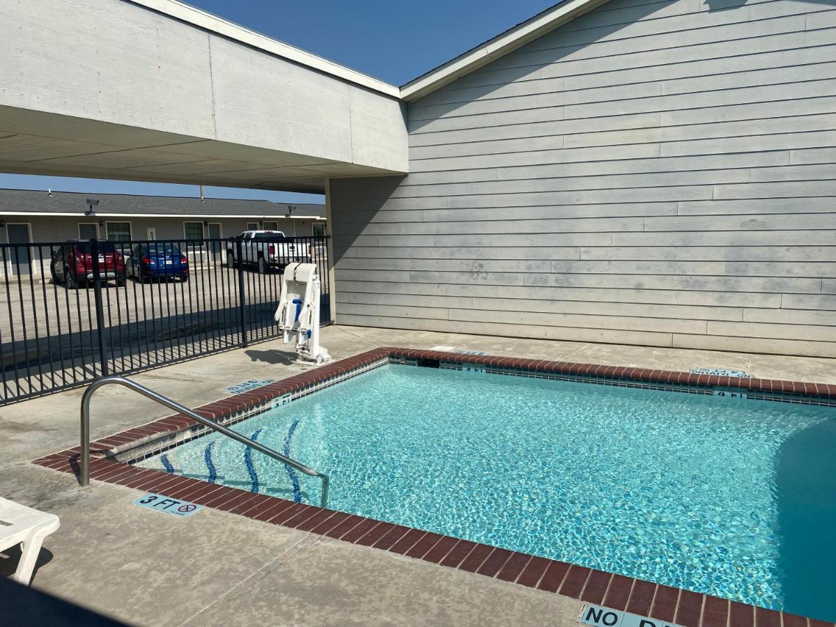 Yorktown Southern Inns And Suites Now Offering Rv Spaces For Rent מראה חיצוני תמונה