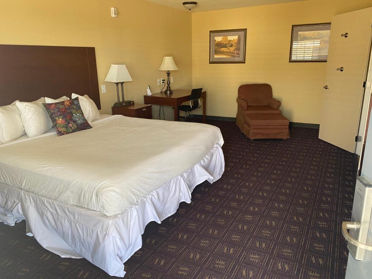 Yorktown Southern Inns And Suites Now Offering Rv Spaces For Rent מראה חיצוני תמונה