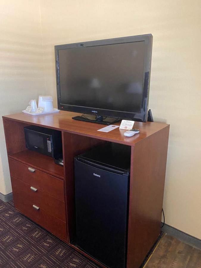 Yorktown Southern Inns And Suites Now Offering Rv Spaces For Rent מראה חיצוני תמונה