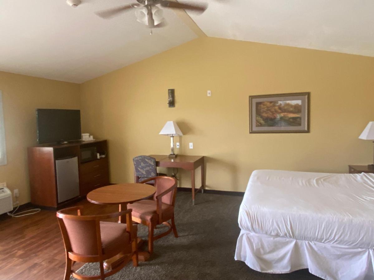 Yorktown Southern Inns And Suites Now Offering Rv Spaces For Rent מראה חיצוני תמונה