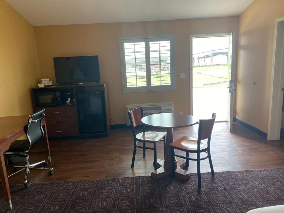 Yorktown Southern Inns And Suites Now Offering Rv Spaces For Rent מראה חיצוני תמונה